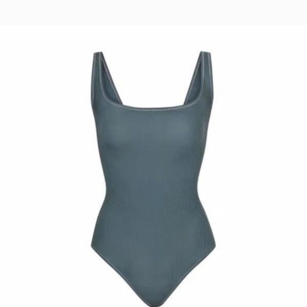 SKIMS Kyanite Bodysuit Size XL
